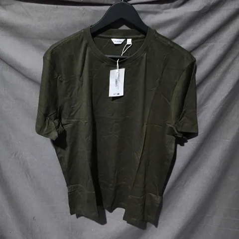 TM LEWIN OLIVE GREEN MEN'S SHORT-SLEEVE SHIRT – SIZE L
