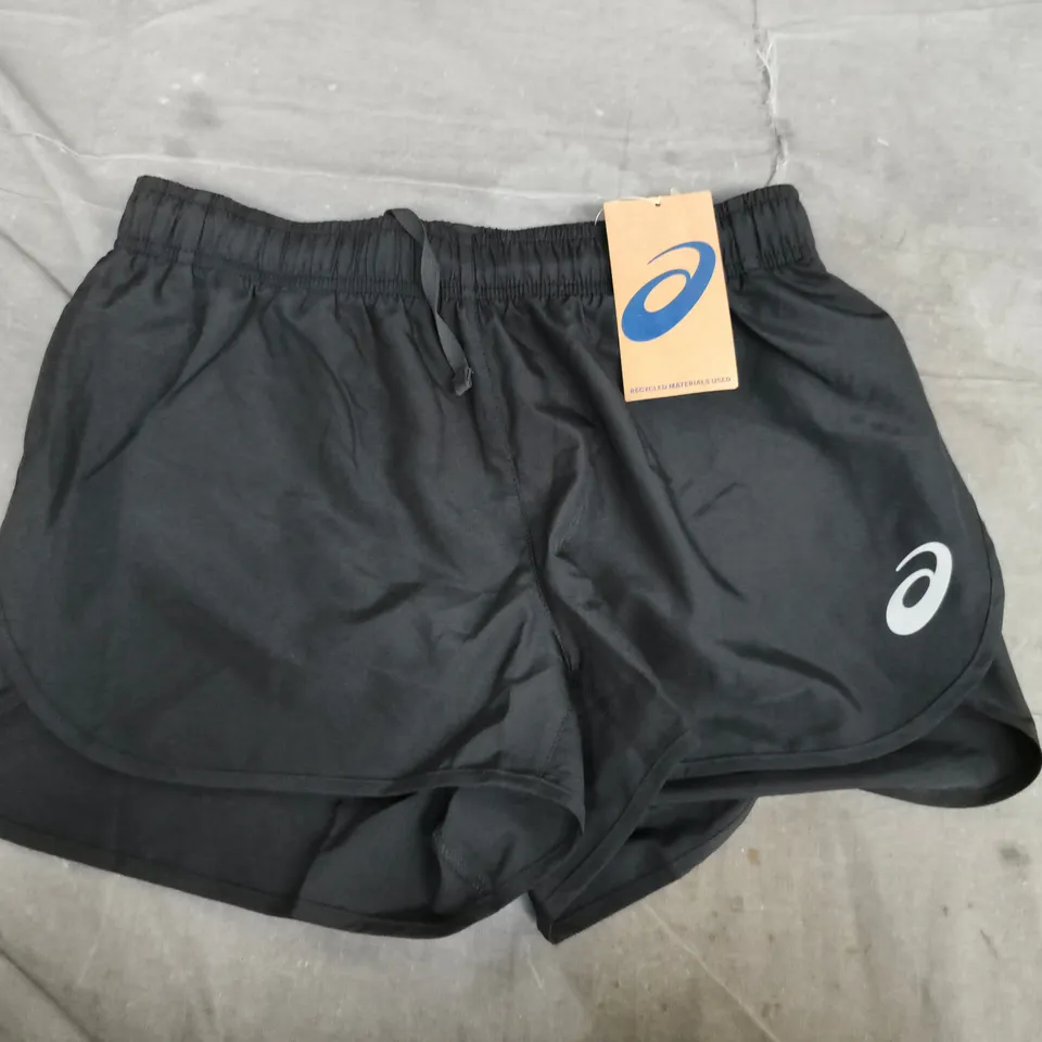 ASICS CORE SPLIT SHORTS IN PERFORMANCE BLACK - SMALL