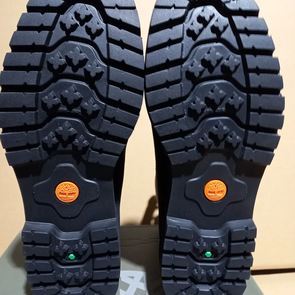 TIMBERLAND RADFORD 6 INCH PREMIUM WATERPROOF BOOTS - SIZE 9