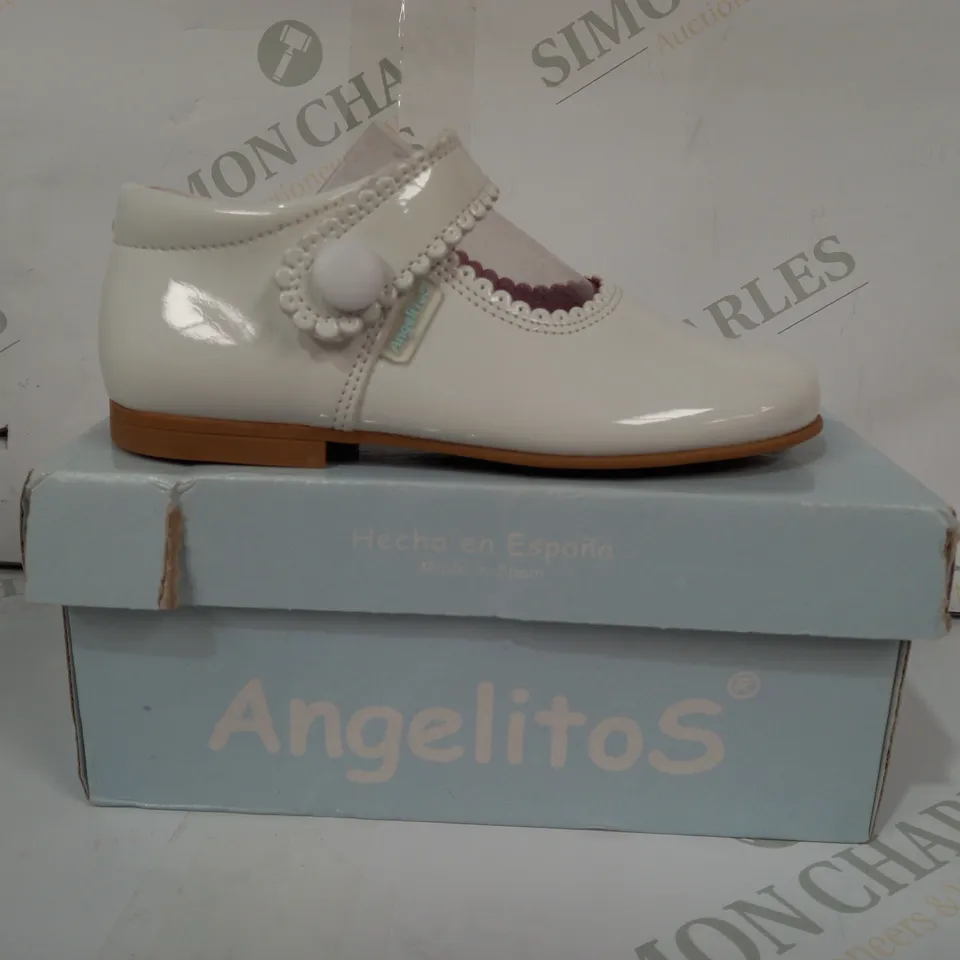 BOXED PAIR OF ANGELITOS BLANCO CHAROL SHOES IN WHITE EU SIZE 27
