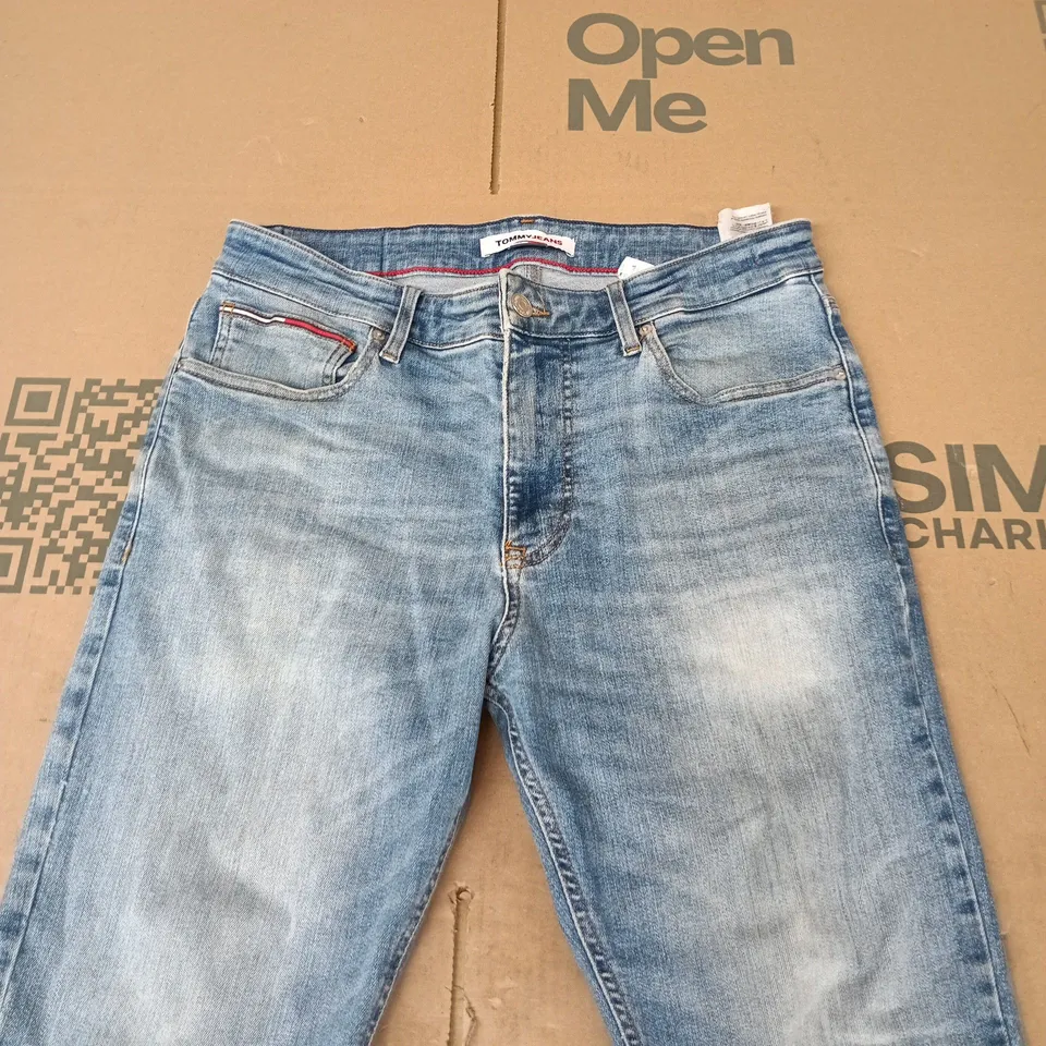 TOMMY JEANS DENIM JEANS – UK 32 (32X34)