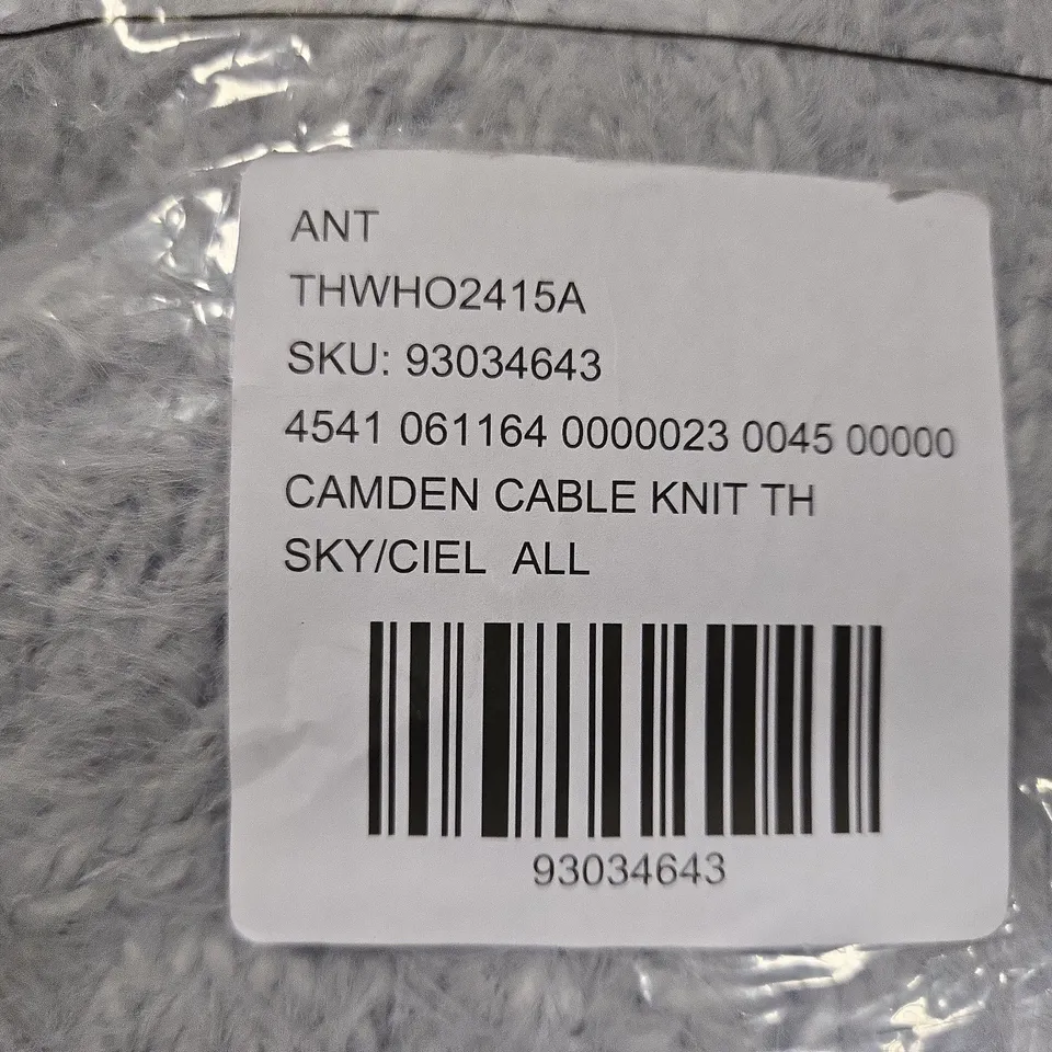 CAMDEN CABLE KNIT THROW 