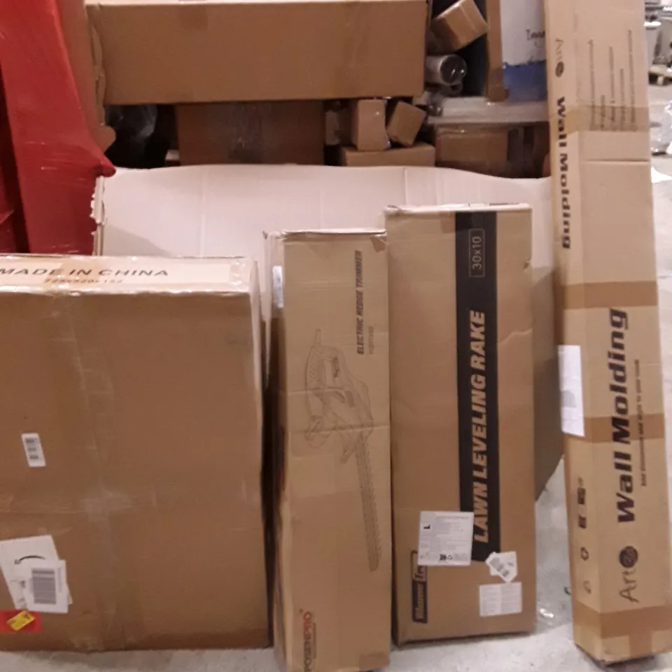 PALLET OF ASSORTED HOUSEHOLD GOODS AND PRODUCTS TO INCLUDE; GARDENING EQUIPMENT, WALL MOLDING, BOXED FURNITURE ETC