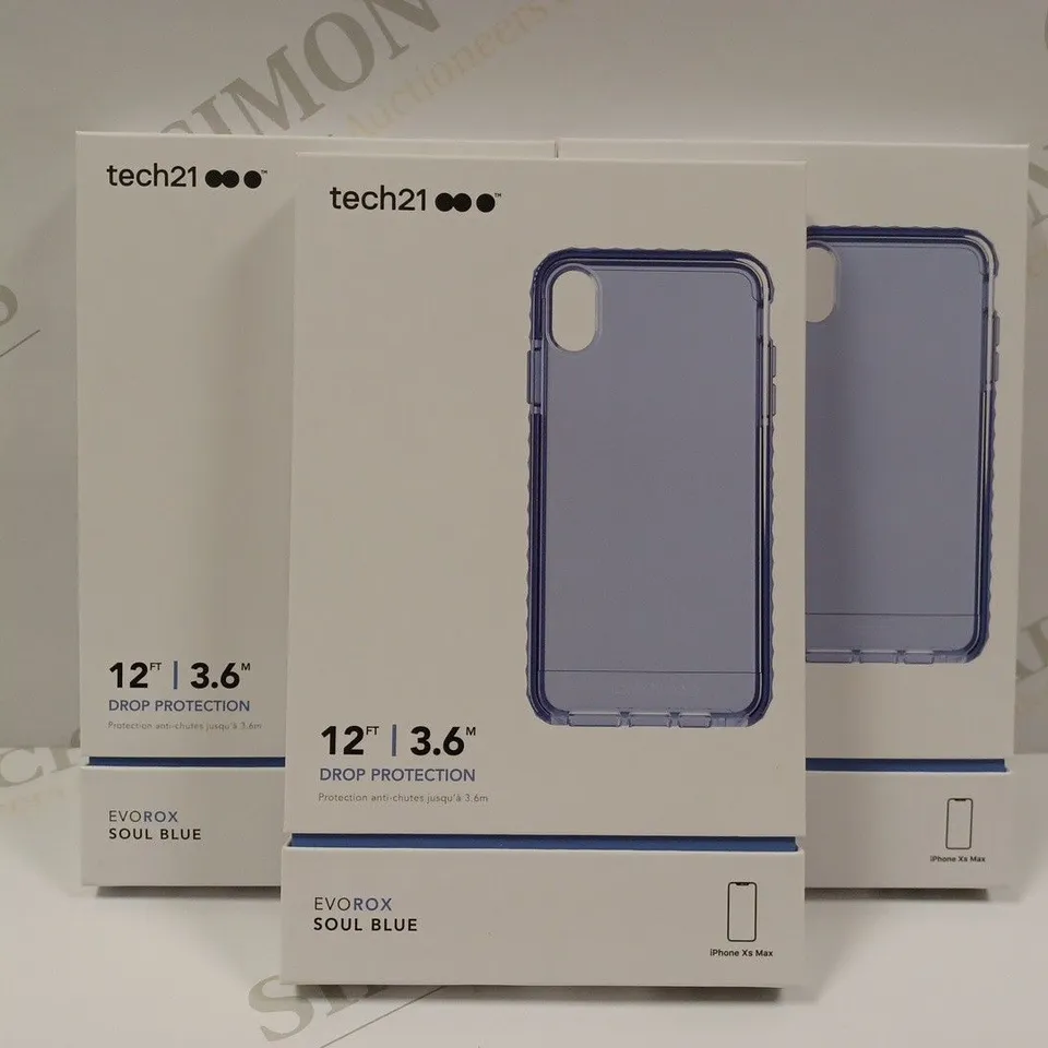 LARGE QUANTITY OF ASSORTEDP HONES CASES TO INCLUDE;  40 TECH21 IMPACT HARDSHELL CASES FOR IPHONE 7 PLUS - CLEAR AND  90 TECH21 EVO ROX 12FT/3.6M DROP PROTECTION CASES FOR IPHONE XS MAX - SOUL BLUE