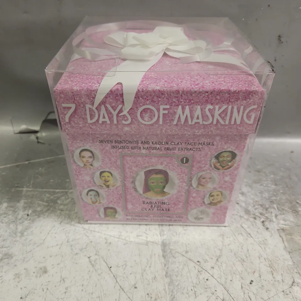 LOT OF 6 SKIN TREATS 7 DAYS OF MASKING GIFT SET