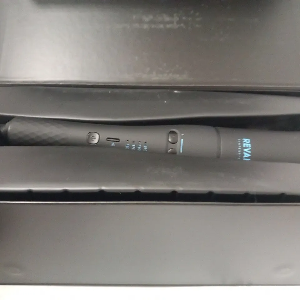 BOXED REVAMP PROFESSIONAL PROGLOSS HOLLYWOOD CURL AUTOMATIC ROTATING SYSTEM