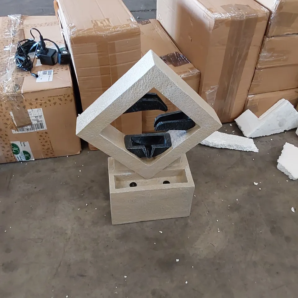 BOXED DIAMOND LED GARDEN WATER FOUNTAIN