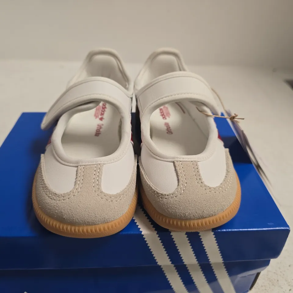BOXED PAIR OF ADIDAS SAMBA JANE I KIDS' VELCRO TRAINER – WHITE/BEIGE, UK 8K