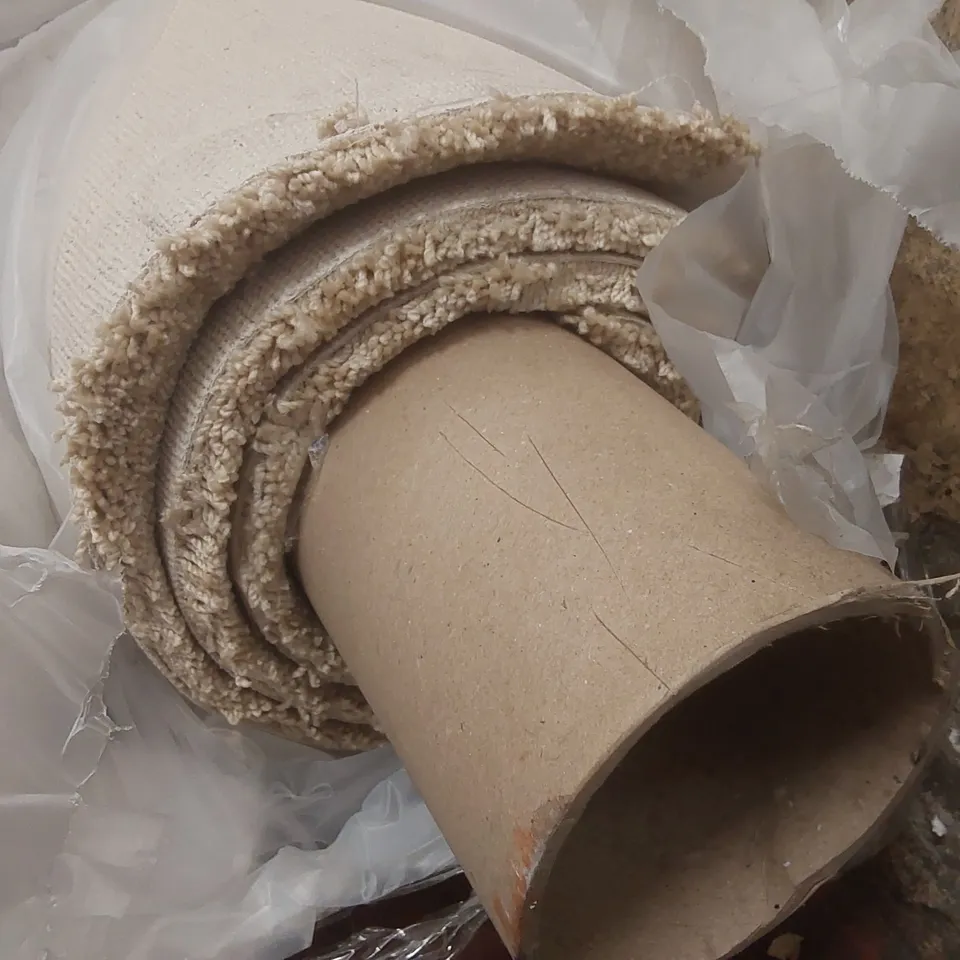 ROLL OF QUALITY ULTIMATE IMPRESSIONS STATELY CARPET - APPROXIMATELY 2 x 5m