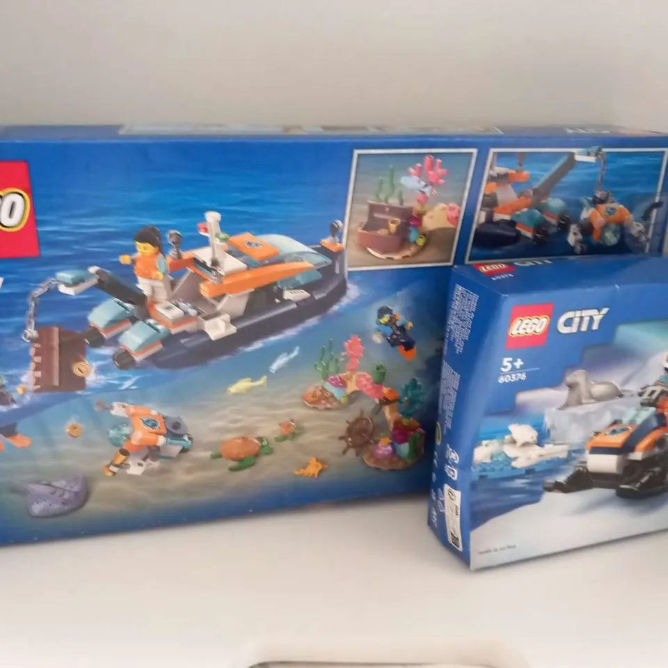 TWO ASSORTED LEGO CITY PRODUCTS TO INCLUDE; 60377 AND 60376