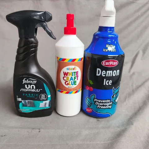 APPROX 10 ASSORTED ITEMS TO INCLUDE : FEBREZE UNSTOPPABLE FABRIC REFRESHER, WHITE CRAFT GLUE 500ML, CARPLAN DEMON ICE WINDSHIELD WASHER FLUID