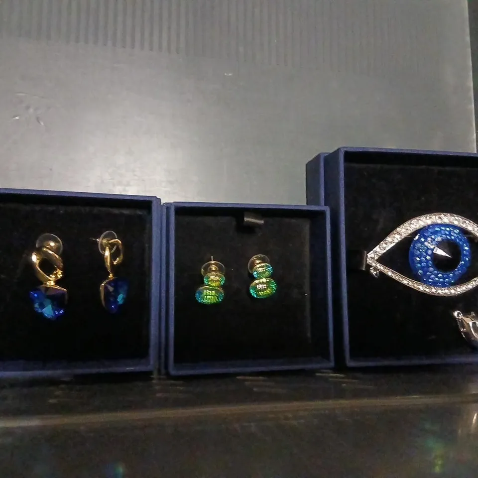 APPROXIMATELY 10 ASSORTED BUTLER AND WILSON JEWELLERY PRODUCTS TO INCLUDE; 