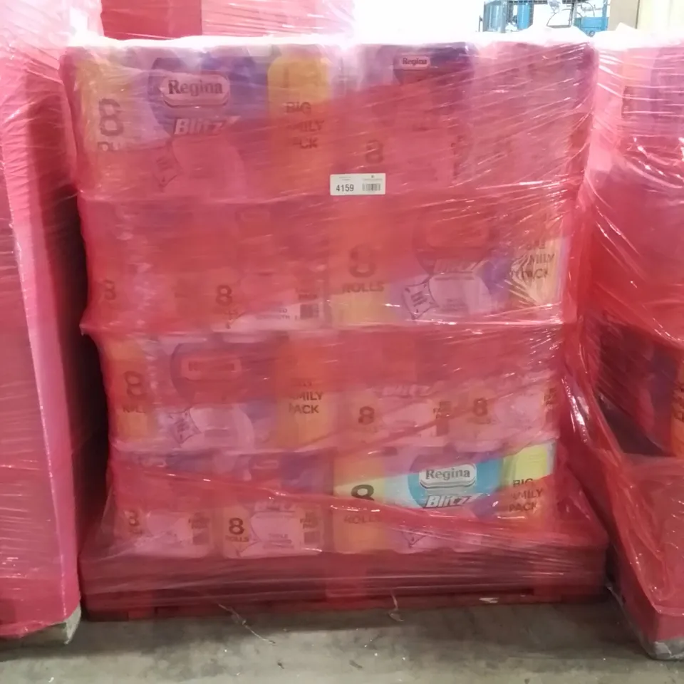 PALLET OF REGINA BLITZ FAMILY PACK KITCHEN ROLLS APPROXIMATELY 31 PACKS