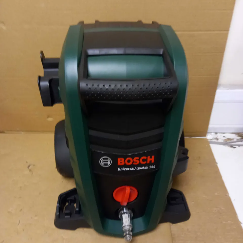 BOSCH UNIVERSAL AQUATAK 135 PRESSURE WASHER