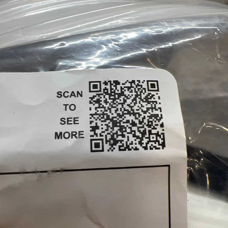 CHARLES & KEITH PETRA CURVED SHOULDER BAG IN BLACK SIZE S