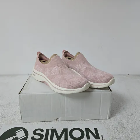 SKECHERS MAUVE TRAINERS SIZE 7 BOXED