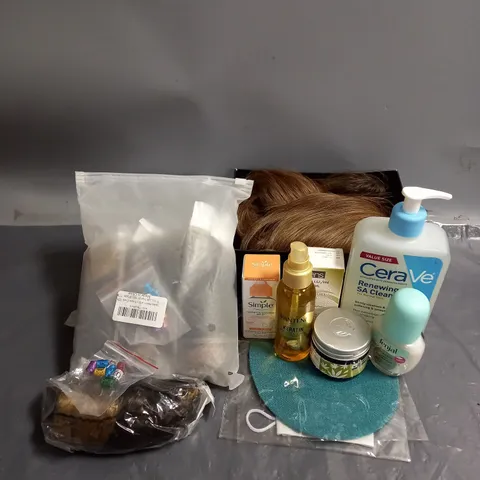 APPROXIMATELY 10 ASSORTED COSMETICS PRODUCTS TO INCLUDE - CERAVE RENEWING SA CLEANSER - PANTENE KERATIN PROTECT OIL - HAIR PIECES - ETC 