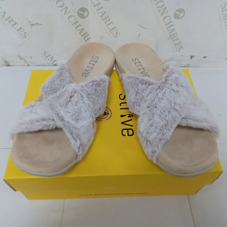 BOXED PAIR OF STRIVE SANDALS WITH LIGHT PURPLE FAUX FUR STRAPS SIZE UK 7 