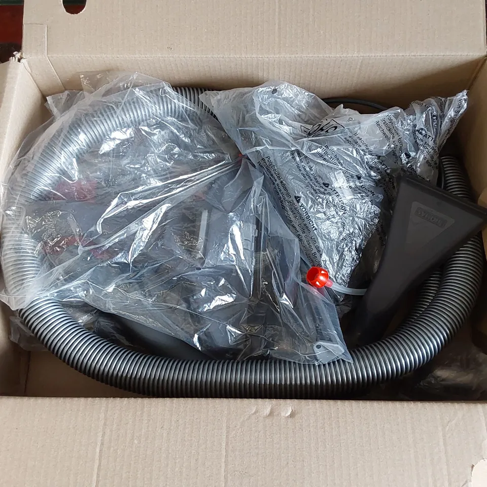 BOXED THOMAS AQUA PLUS PET AND FAMILY VACUUM AND CARPET CLEANER, ORANGE - 788569