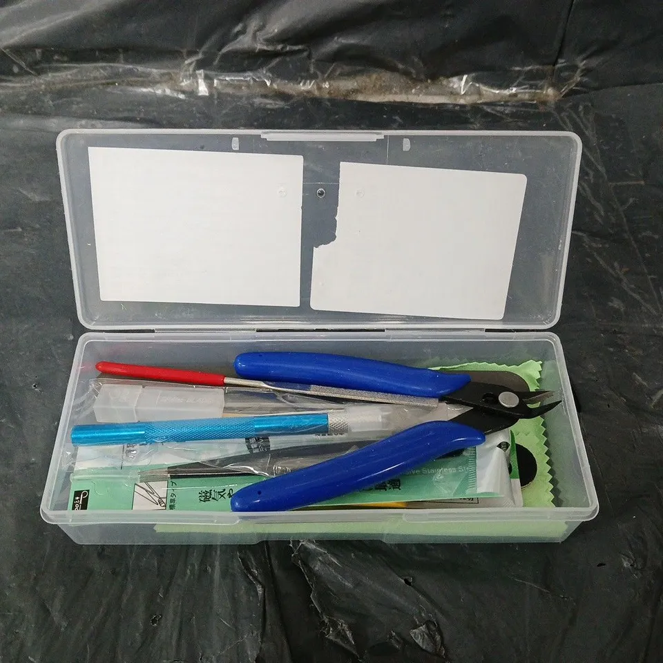 APPROXIMATELY 40 HABWEA 10 TOOL BOXES 