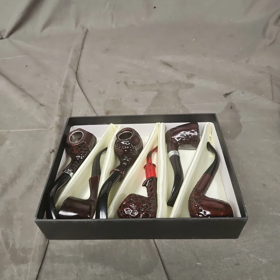 FENG SHUN PIPE SET – FIVE BRIAR PIPES IN PRESENTATION BOX