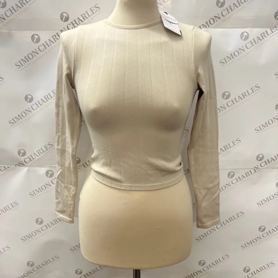 STRADIVARIUS RIBBED LONG SLEEVE CROP TOP IN STONE SIZE S