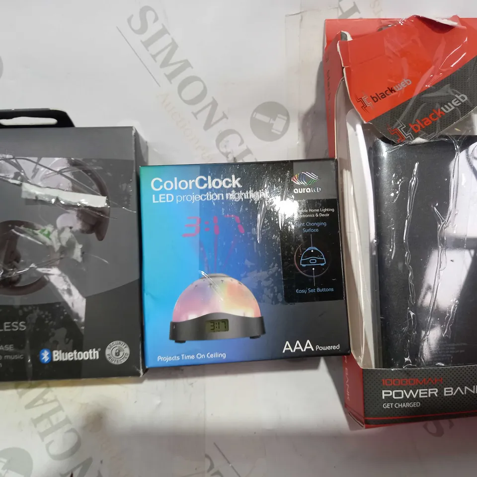 LOT OF APPROXIMATELY 5 ASSORTED HOUSEHOLD ITEMS TO INCLUDE ASDA TECH TRUE WIRELESS HEADPHONES, AURA COLOR CLOCK LED PROJECTION NIGHTLIGHT, BLACKWEB POWER BANK, ETC