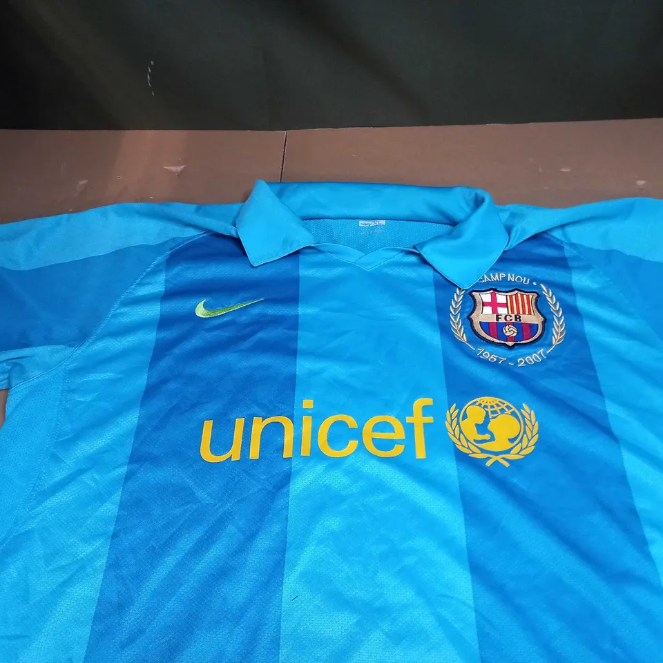 FC BARCELONA AWAY SHIRT SIZE XL
