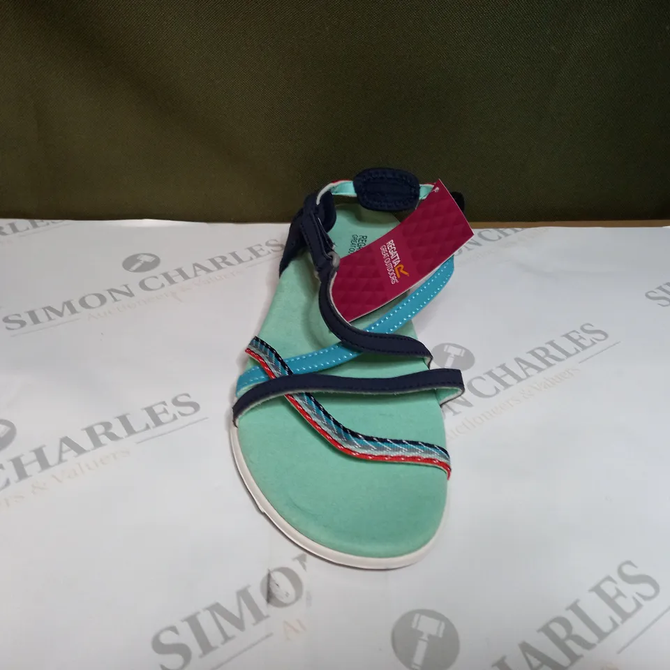 REGATTA LADY SANTA ROMA SANDALS SIZE 7