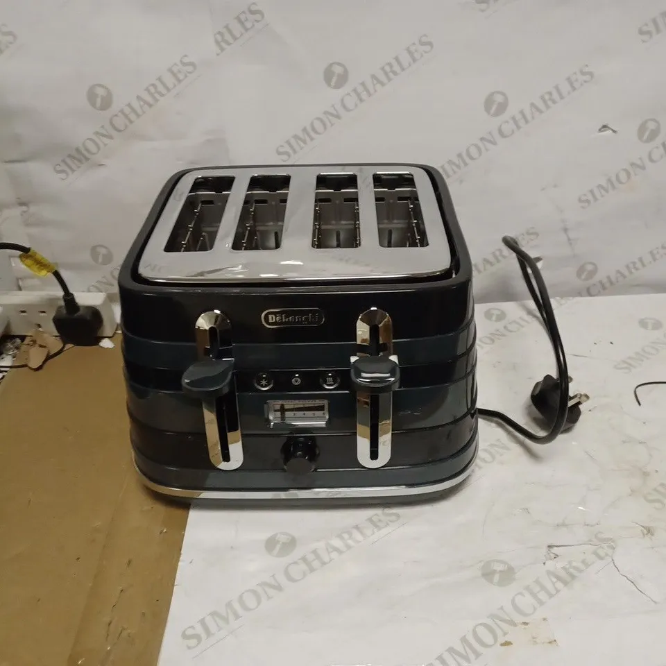 DELONGHI AVVOLTA CLASS CTAC4003.BK 4 SLICE TOASTER BLACK RRP £109