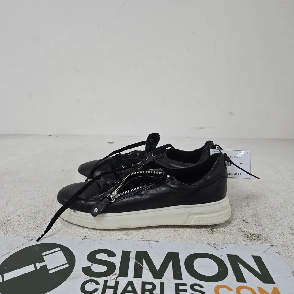 HUSH PUPPIES BLACK LEATHER SNEAKERS WITH ZIP DETAIL, WHITE SOLE (UK SIZE 8