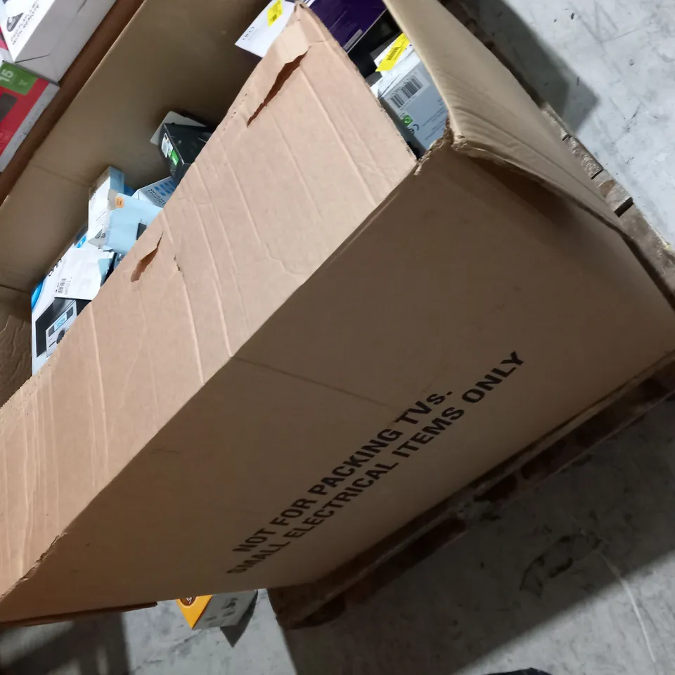 LARGE BOX OF ASSORTED ELECTRICAL GOODS TO INCLUDE;