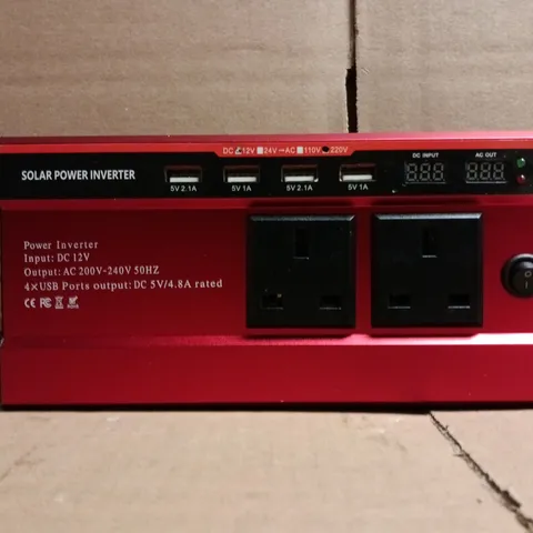 SOLAR POWER INVERTER – 12V DC INPUT TO 230V AC, TWIN MAINS OUTLETS, 4X USB PORTS