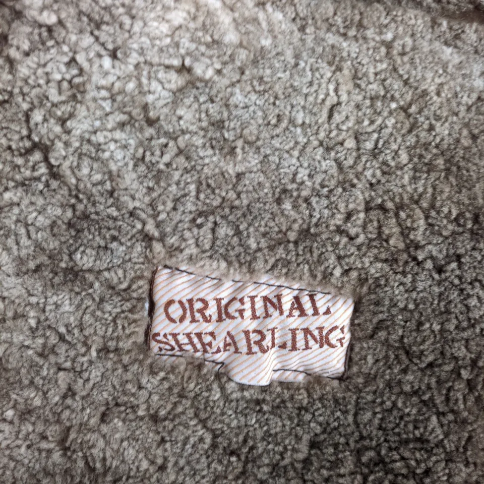 MEN'S SHEARLING COAT, UK 46 (EU 56) – ORIGINAL SHEARLING