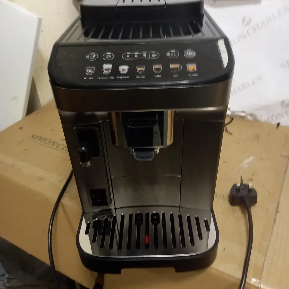 DELONGHI MAGNIFICA EVO COFFEE MACHINE 