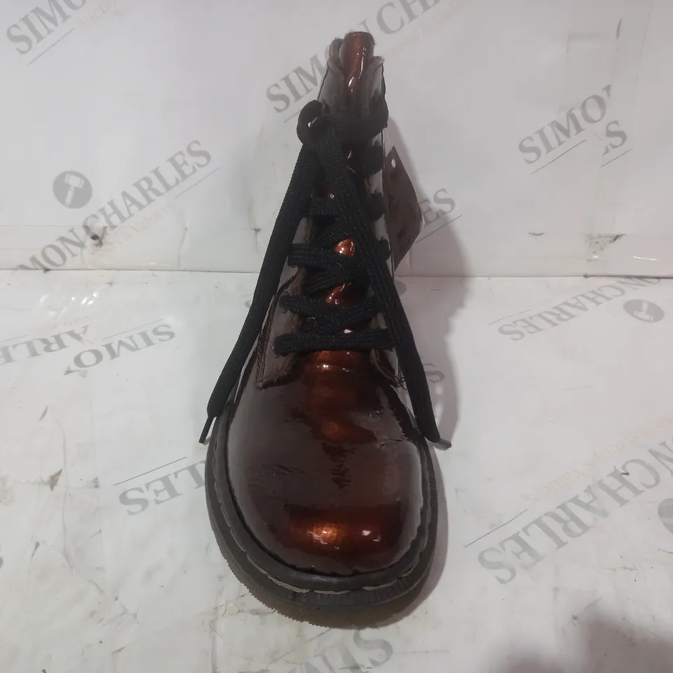 BOXED PAIR OF RIEKER LACE UP ANKLE BOOTS IN BRONZE EU SIZE 39