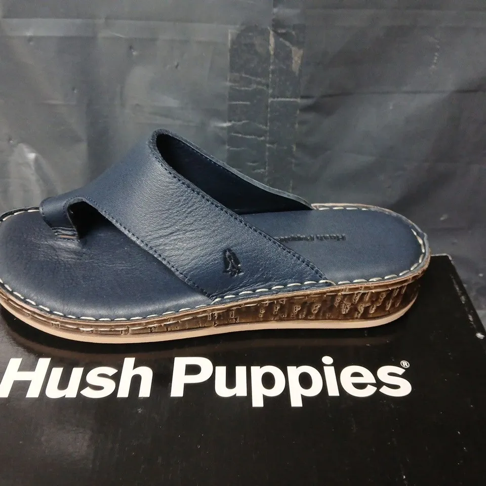 HUSH PUPPIES ELISSA TOE-POST SANDAL – NAVY, WOMEN’S UK6 (US8, EUR39)