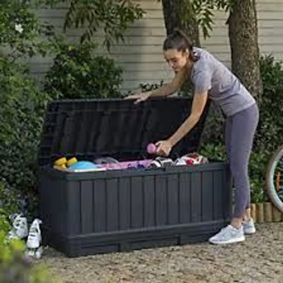 BOXED KETER KENTWOOD OUTDOOR GARDEN STORAGE BOX 350L (1 BOX)