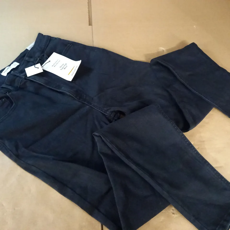 PULL & BEAR SKINNY SUPER HIGH WAIST BLACK JEANS - UK 12