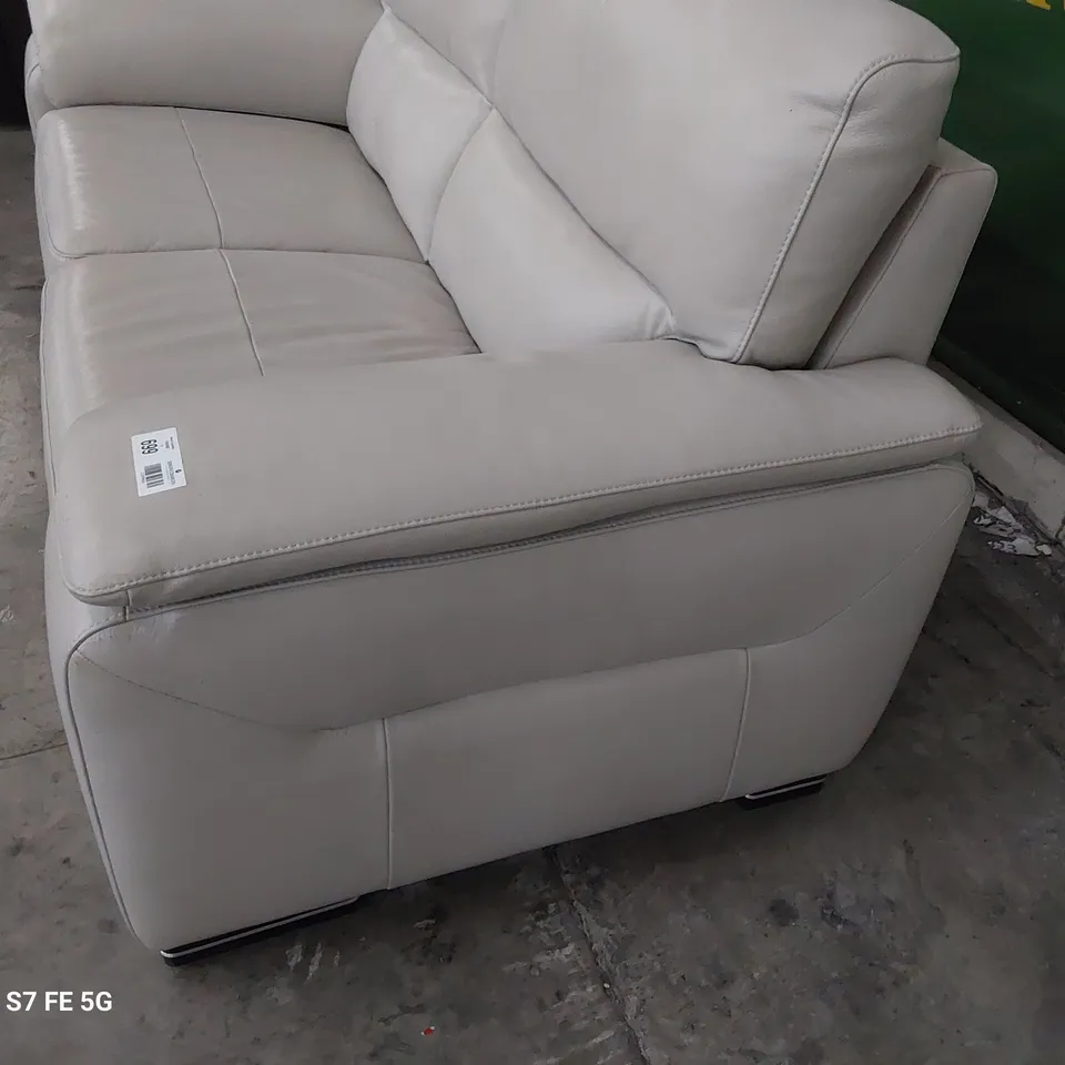QUALITY ITALIAN DESIGNER GRADO FIXED TWO SEATER SOFA CHALK LEATHER 