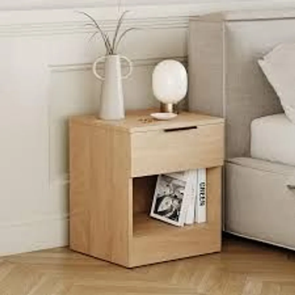 BOXED VIDA DESIGNS TREGA 1 DRAWER BEDSIDE CHEST - PINE