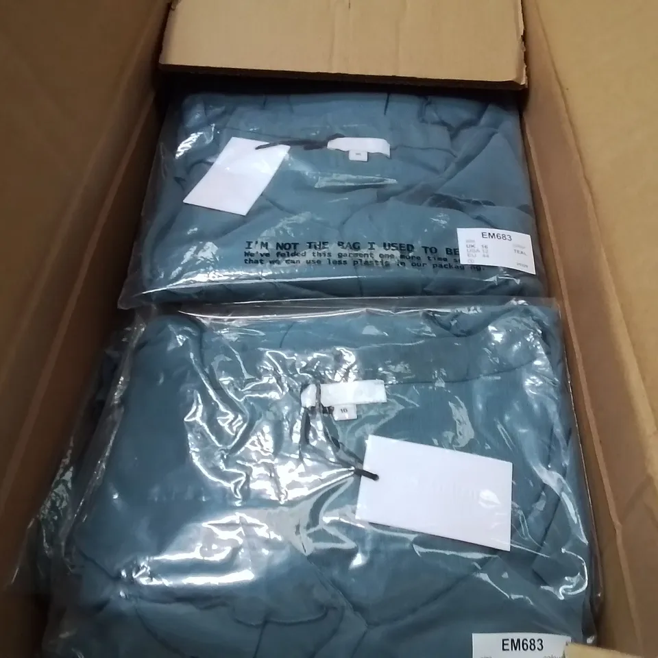 BOXED BRAND NEW APPROXIMATELY 16 SIMPLY BE RUFFLE BLOUSE TEAL SIZE 16