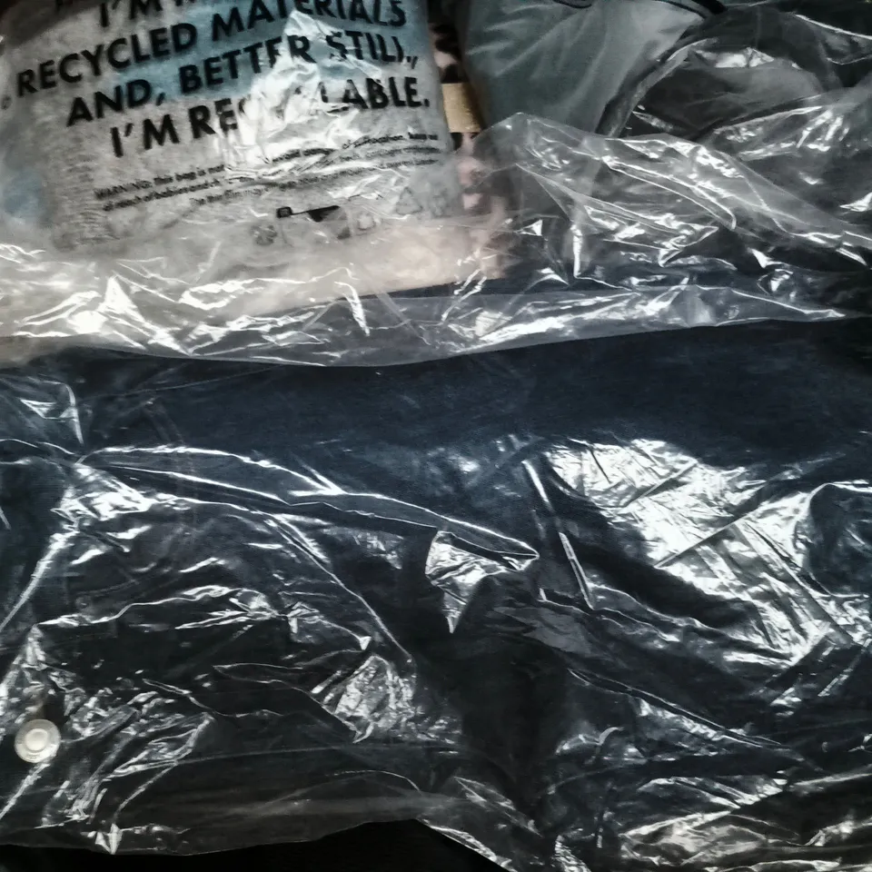 APPROXIMATELY 20 ASSORTED CLOTHING AND FASHION PRODUCTS IN VARIOUS STYLES AND SIZES - COLLECTION ONLY