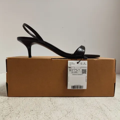 BOXED PAIR OF MANGO LOW HEEL OPEN TOE SANDALS IN DARK CHOCOLATE SIZE UK 2