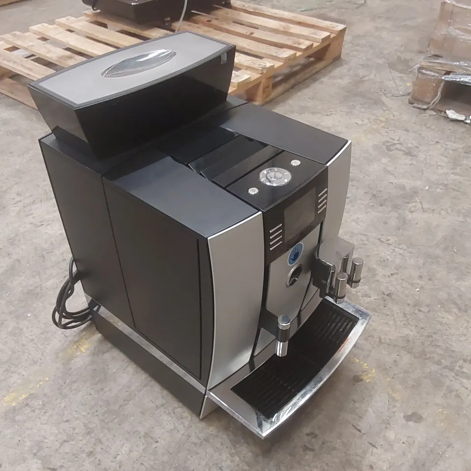 GIGA X3C PROFESSIONAL BTC COMMERCIAL COFFEE MACHINE