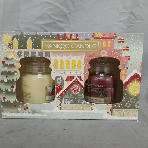 YANKEE CANDLE SET OF 2 FESTIVE SCENTED CANDLES
