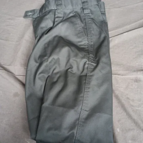 REGATTA PROFESSIONAL COMBINE TROUSER – SAGE GREEN, UK 34 (EU 50, FR/E 44), INSEAM 29 INCHES