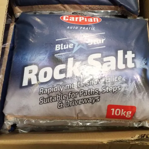 PALLET CONTAINING LARGE QUANTITY OF CARPLAN BLUE STAR 10KG ROCK SALT BAGS