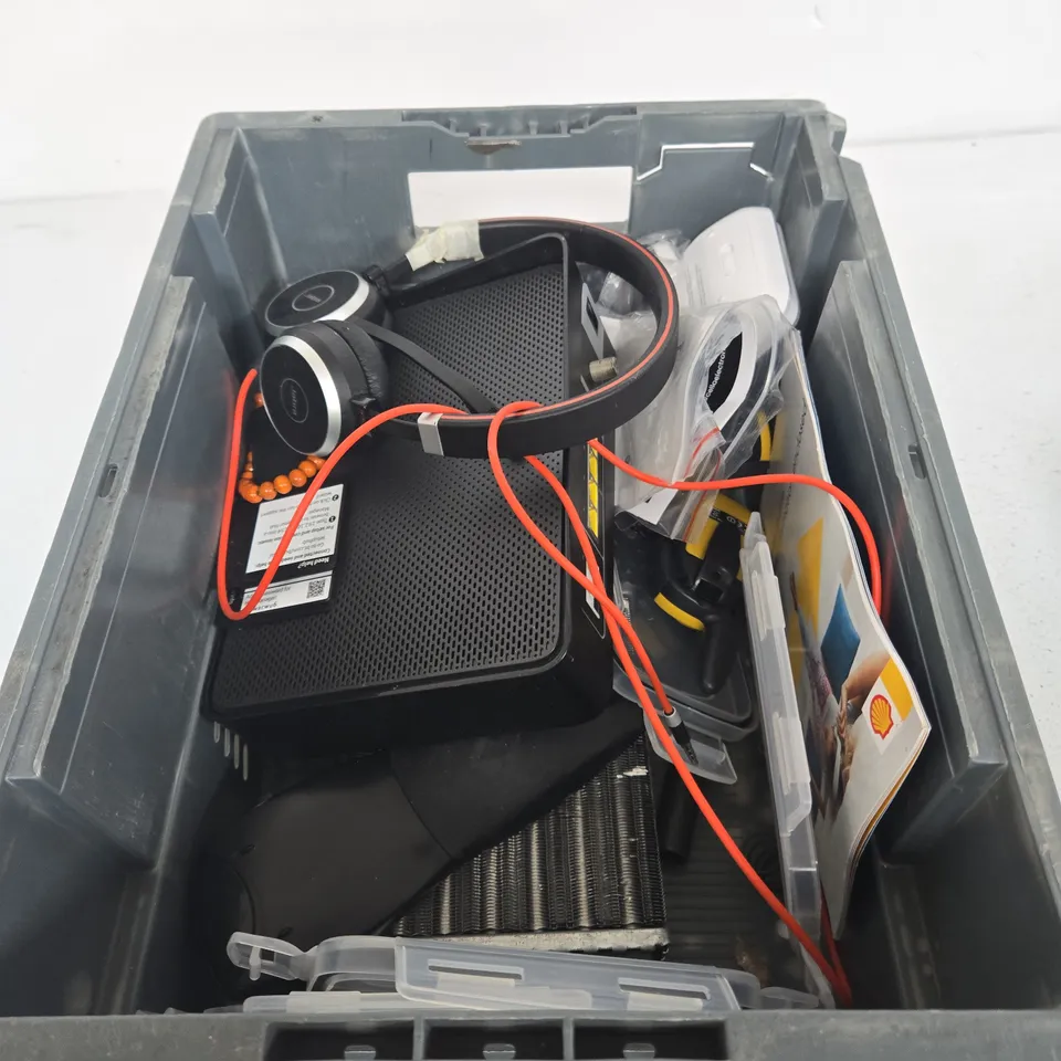 APPROXIMATELY 7 ASSORTED ELECTRICAL PRODUCTS TO INCLUDE HEADSET, AUDIO CABLE, REPLACEMENT REMOTE ETC