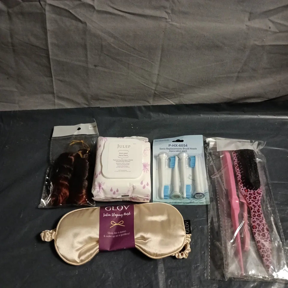 APPROXIMATEY 15 ASSORTED HEALTH AND BEAUTY PRODUCTS TO INCLUDE - GLOV SLEEPING MASK - JULEP CLEANSING WIPES AND HAIR BRUSH SET